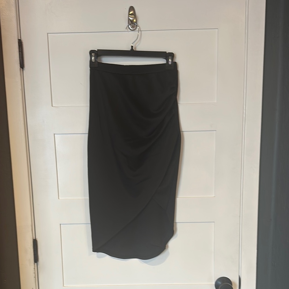 Elegant Black Women's Skirt